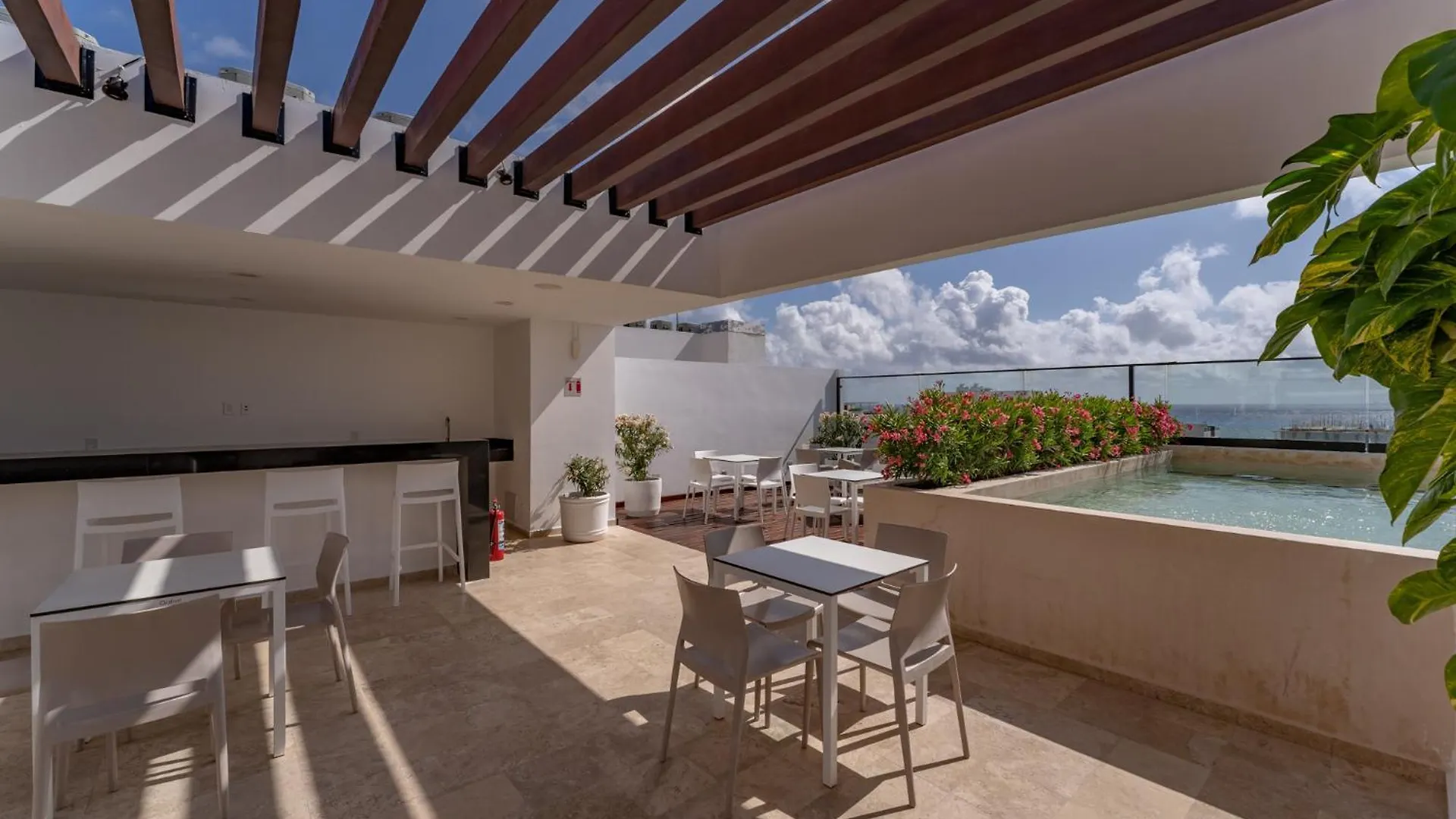 Kuxtal Luxury Condo With Rooftop Playa del Carmen